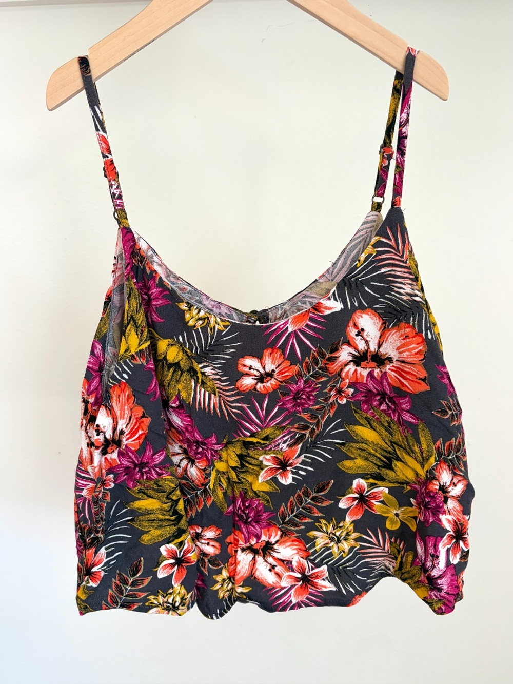 xhilaration | Women’s | Floral Crop Tank Top | M